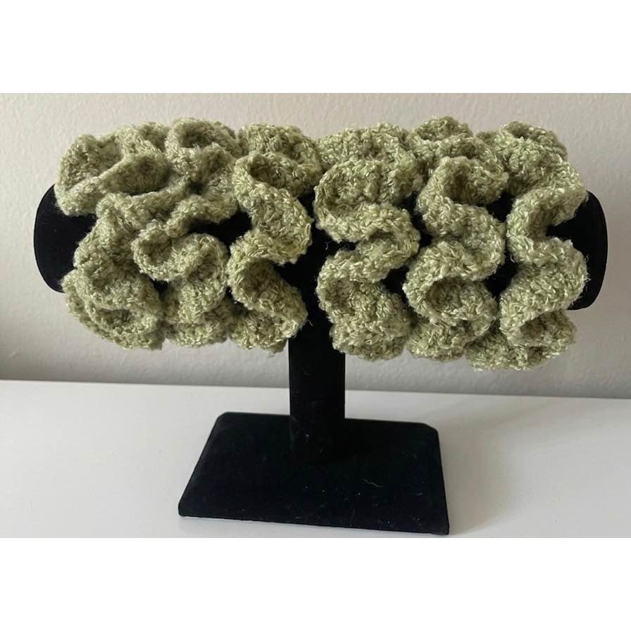 Chouchou crochet fait main vert olive