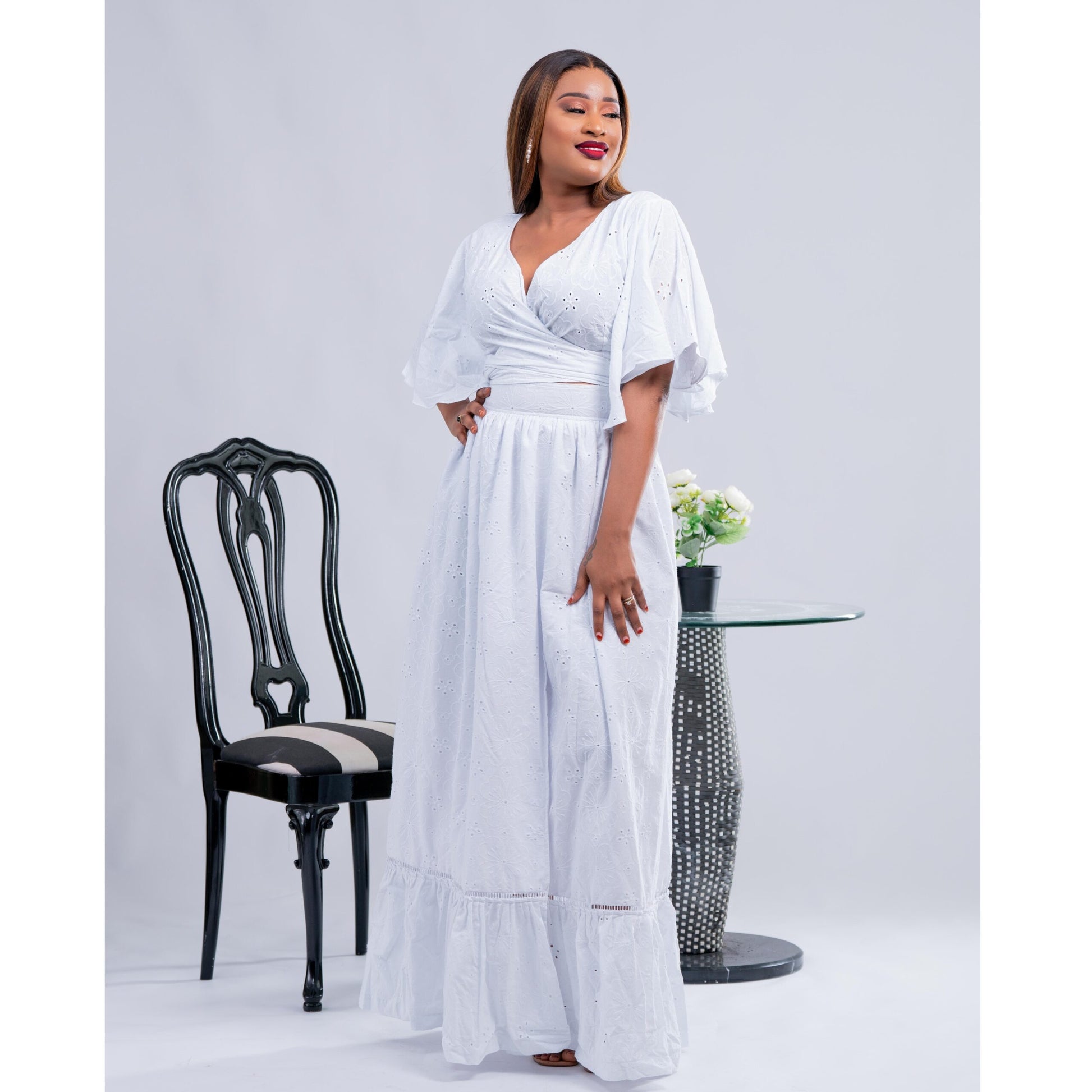 Robe Brodée Anglaise Longue à manches papillons Blanche pour femmes - COCO DRESS