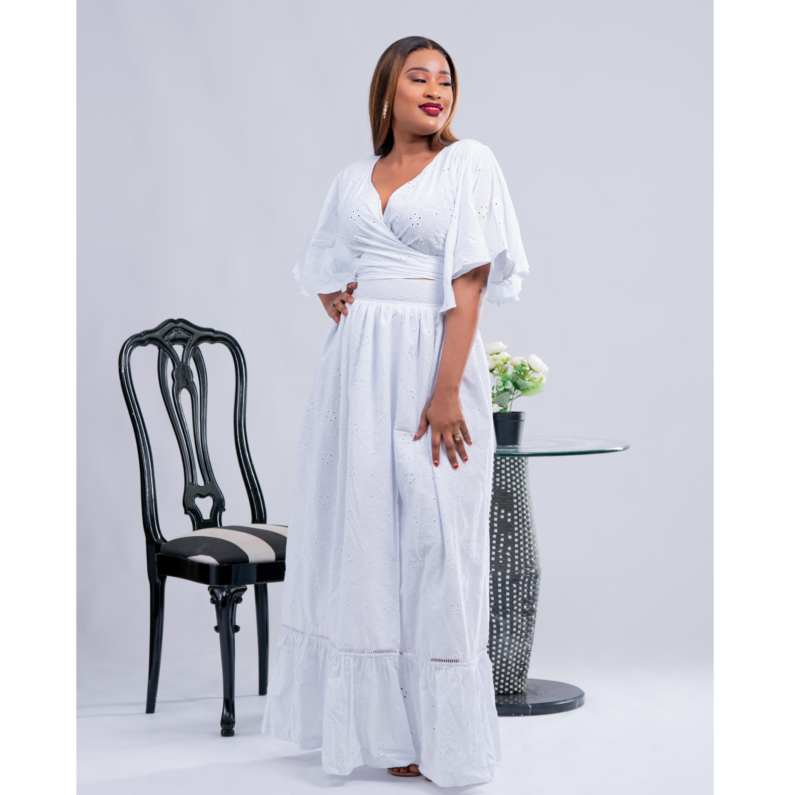 Robe Brodée Anglaise Longue à manches papillons Blanche pour femmes - COCO DRESS