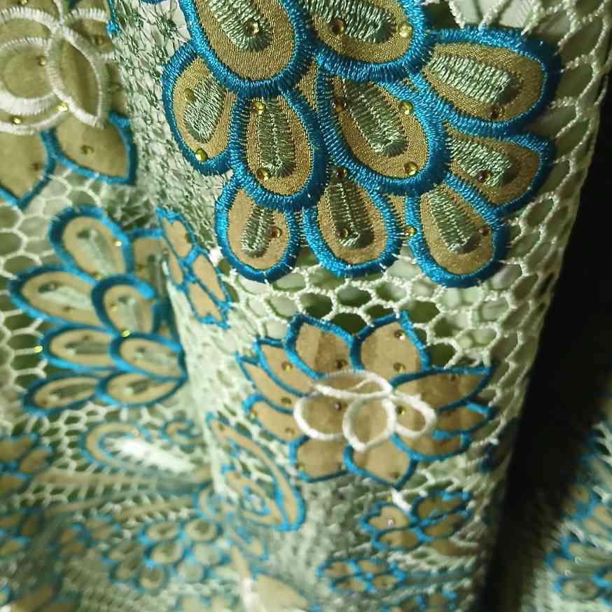 Robe bazin avec dentelle HKG ou guipure