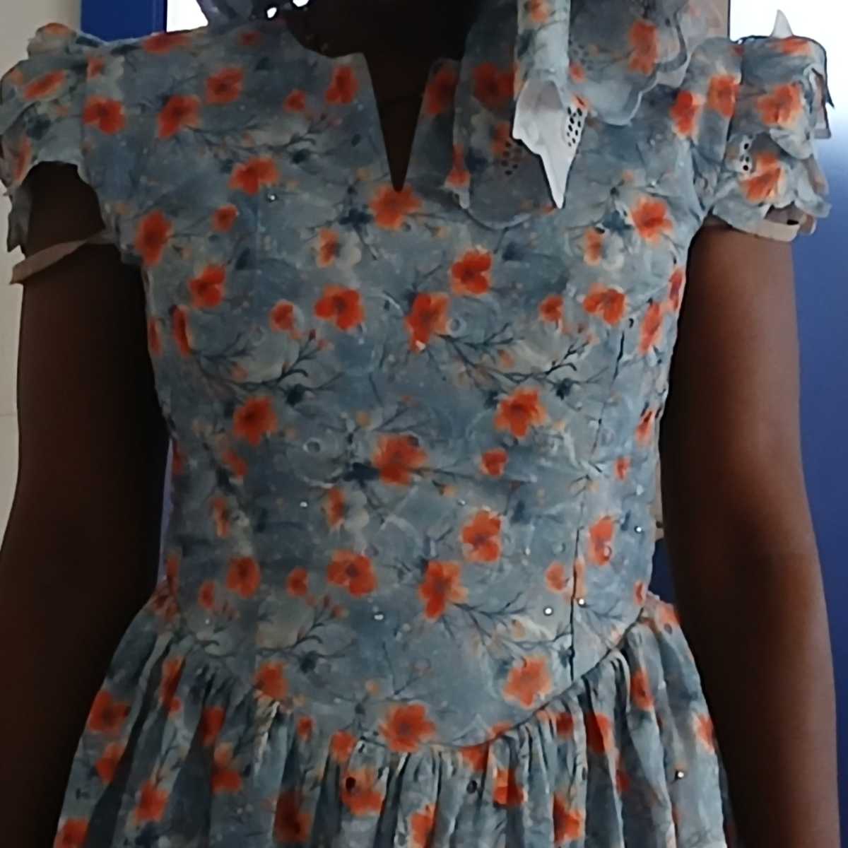 Robe voile brodée gris orange longue, élégante et fleurie femme été