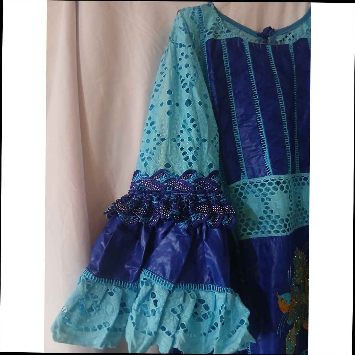 Robe bazin bleu brodée élégante robe africaine de cérémonie femme