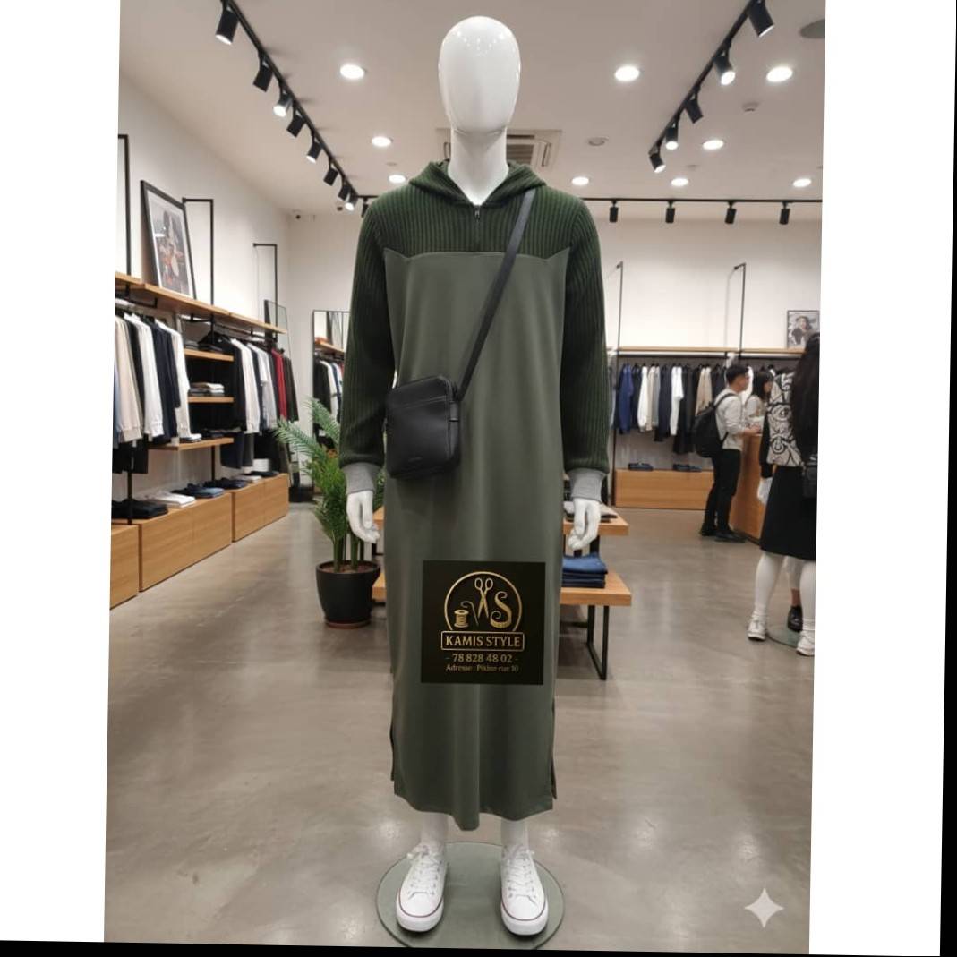 Qamis homme moderne style pull, élégant et confortable, bleu marine ou noir