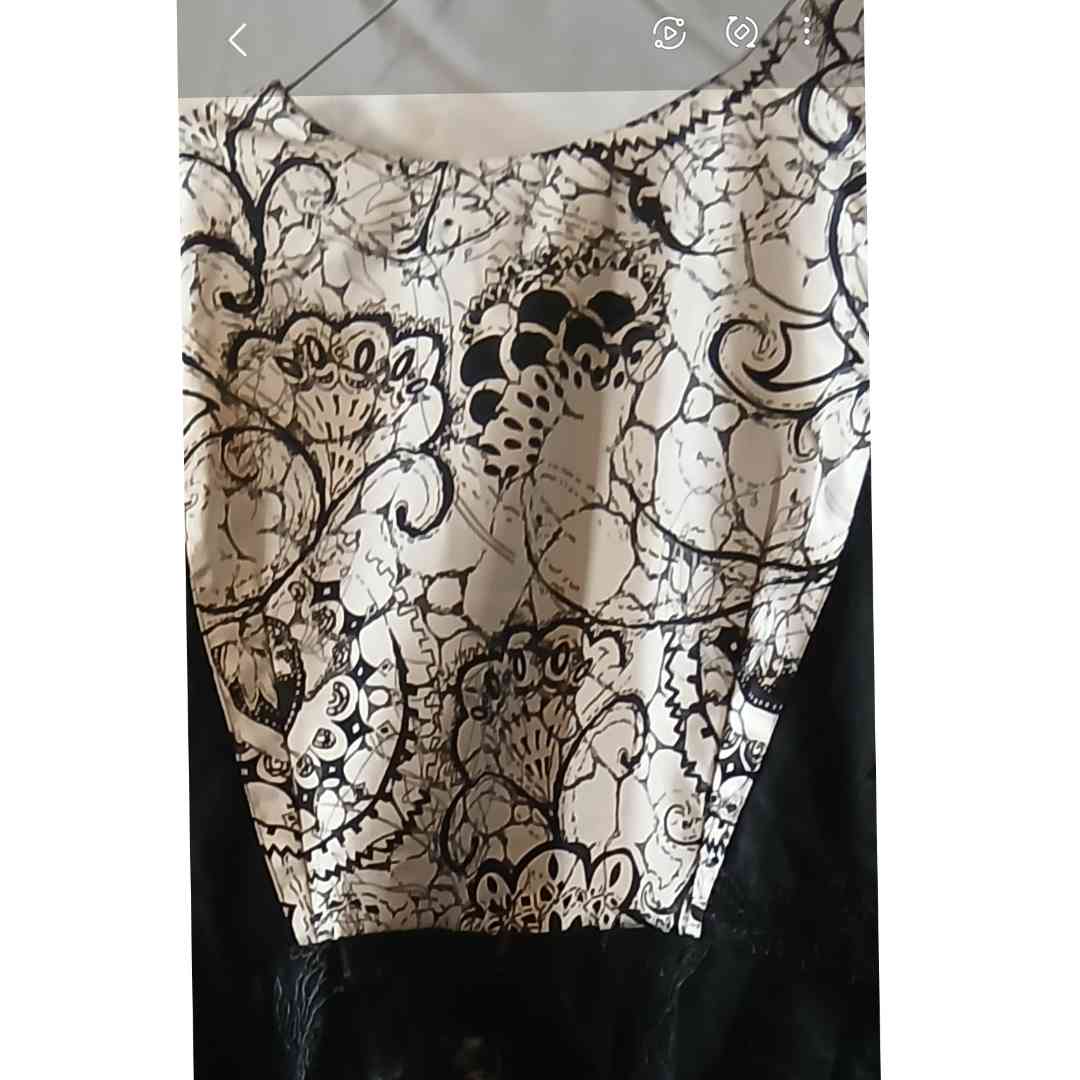 Ensemble jupe et haut en dentelle soie noir et blanc