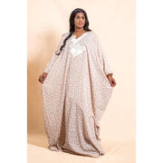 Robe géométrique chic en blanc beige pour un style élégant