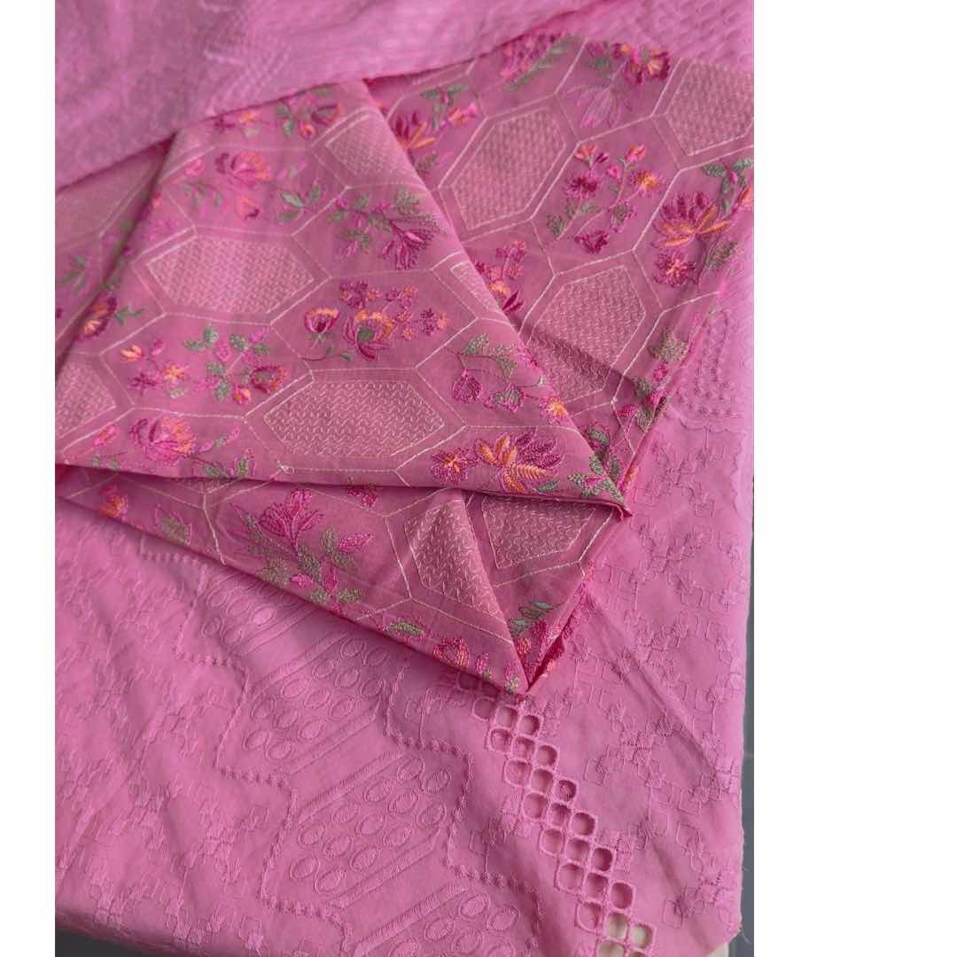 Tissu rubia coton chic rose brodé fleurs, idéal cérémonie et haute couture