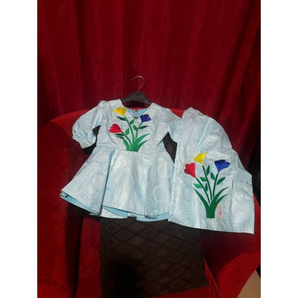 Ensemble bazin fille 3 ans bleu clair, tenue africaine cérémonie élégante