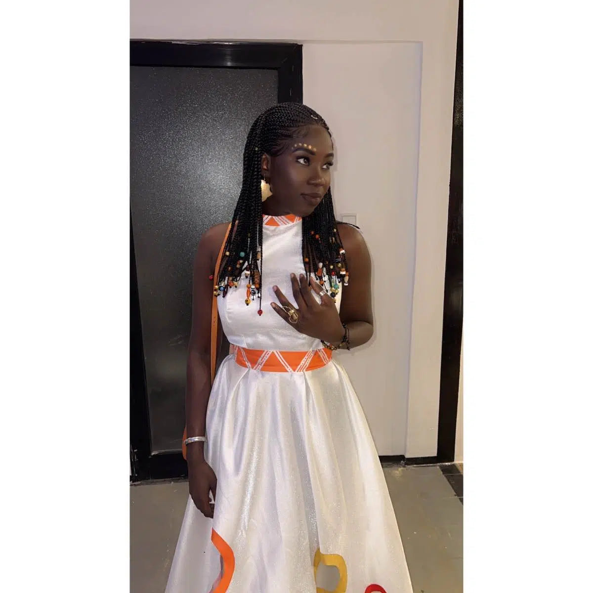 Robe blanche femme élégante longue chantoum peinte à la main, bohème chic