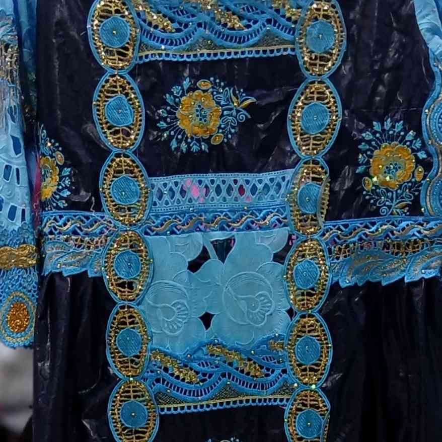 Robe geztner bleu marine brode garnitures bleu turquoise