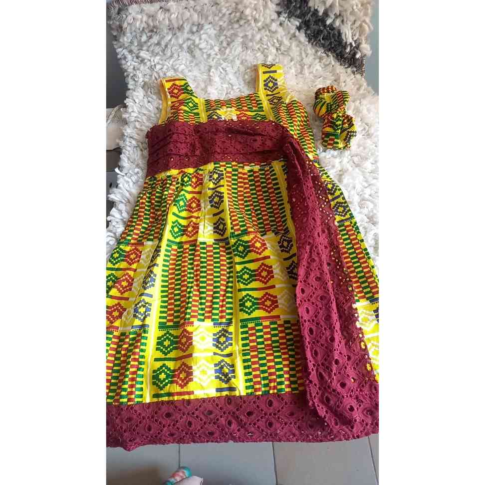 Robe africaine enfant 3 ans en coton wax multicolore, motif géométrique et dentelle