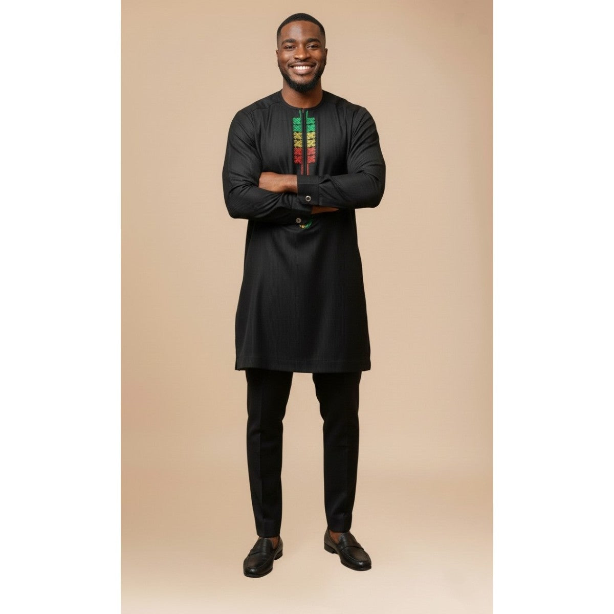 Ensemble homme africain noir brodé – Tenue traditionnelle chic et moderne