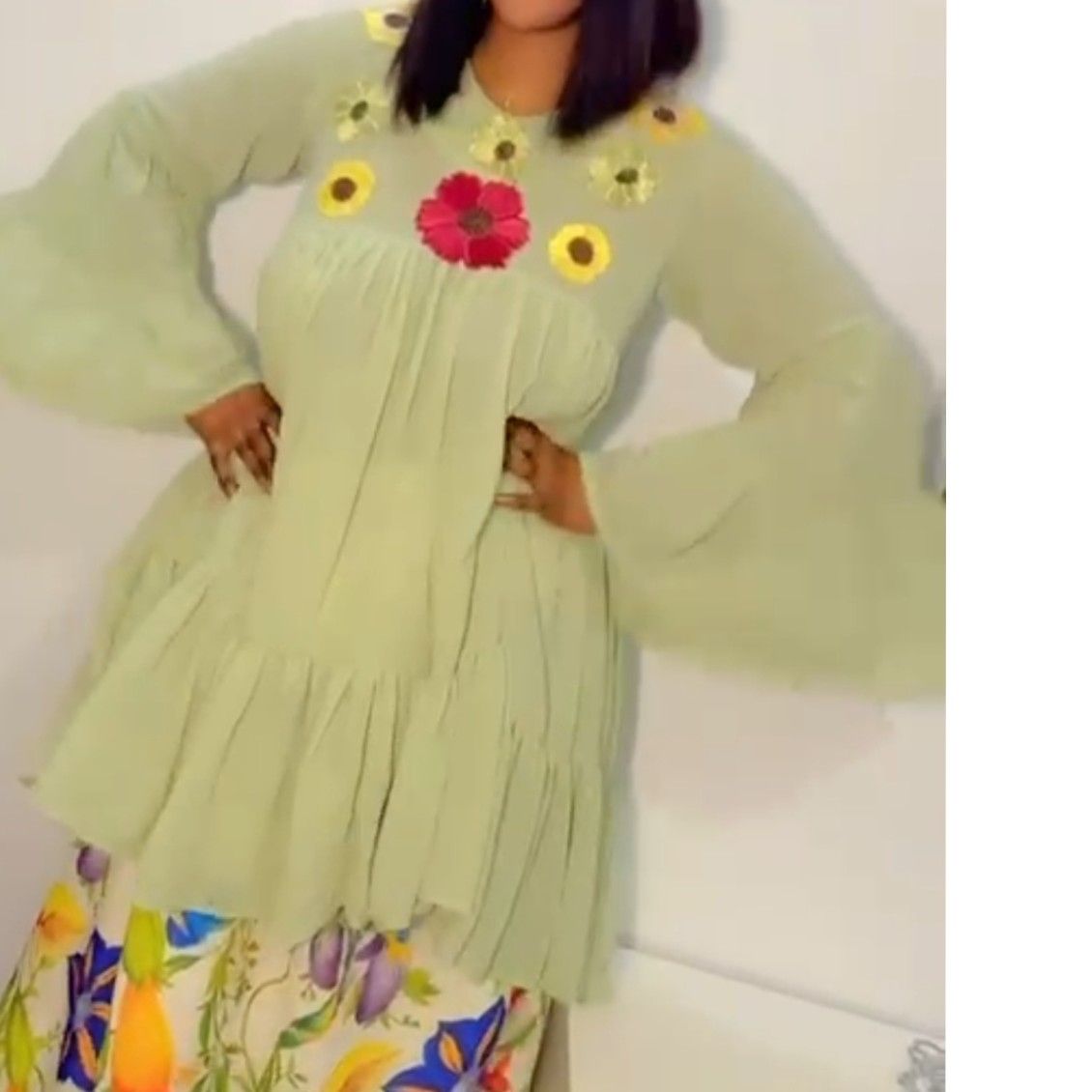 Ensemble femme haut et pagne vert chic et élégant